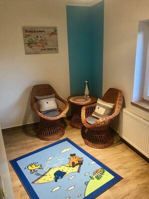 Panoramic-Apartment, Seeblick, Erdgeschoss | Individuell dekoriert, individuell eingerichtet