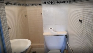 Double Room | Bathroom