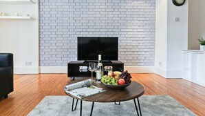 Unclassified image, 5 of 43, button - Platinum Apartments Next to Moorgate (London)