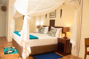 Deluxe Double Room - Inkindaba Guest House (Victoria Falls)