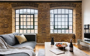 Living room - Platinum Apartment next to Liverpool St. (London)