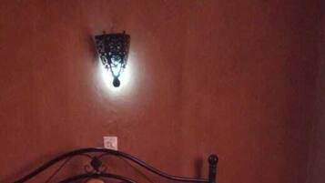 Double Room | Free WiFi, bed sheets