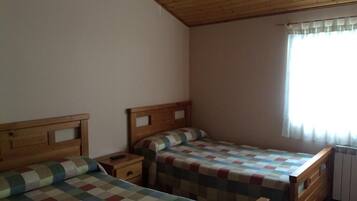 Free WiFi, bed sheets