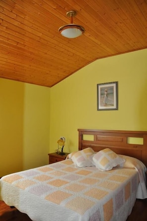Free WiFi, bed sheets - Casa Polín (Vega de Valcarce)