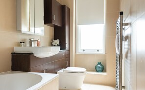 Apartment, 2 Bedrooms | Bathroom