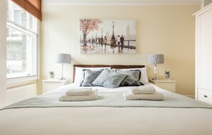 Appartement, 2 slaapkamers | 2 slaapkamers, een strijkplank/strijkijzer, gratis wifi