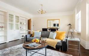 Apartment, 2 Bedrooms | Living area | Flat-screen TV - Platinum Apartments in Holborn (London)