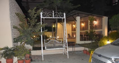 Hotel Siraaj Inn