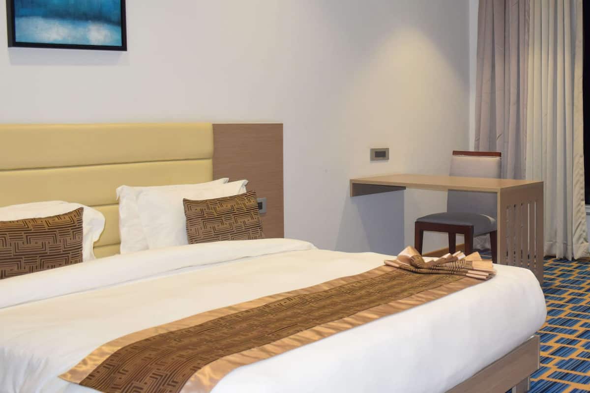 Standard Room, 1 Double Bed, Non Smoking, City View
