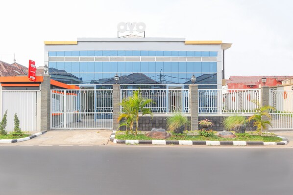 Front of property - OYO 1524 D' Paseban (Jakarta)