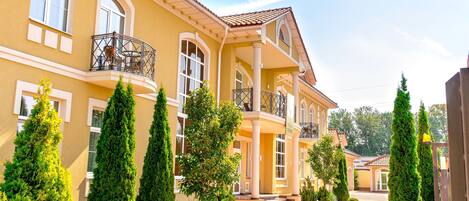 Fachada da propriedade