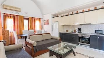 Condo, 3 Bedrooms (Free Car Rental , 8 People) | Private kitchen