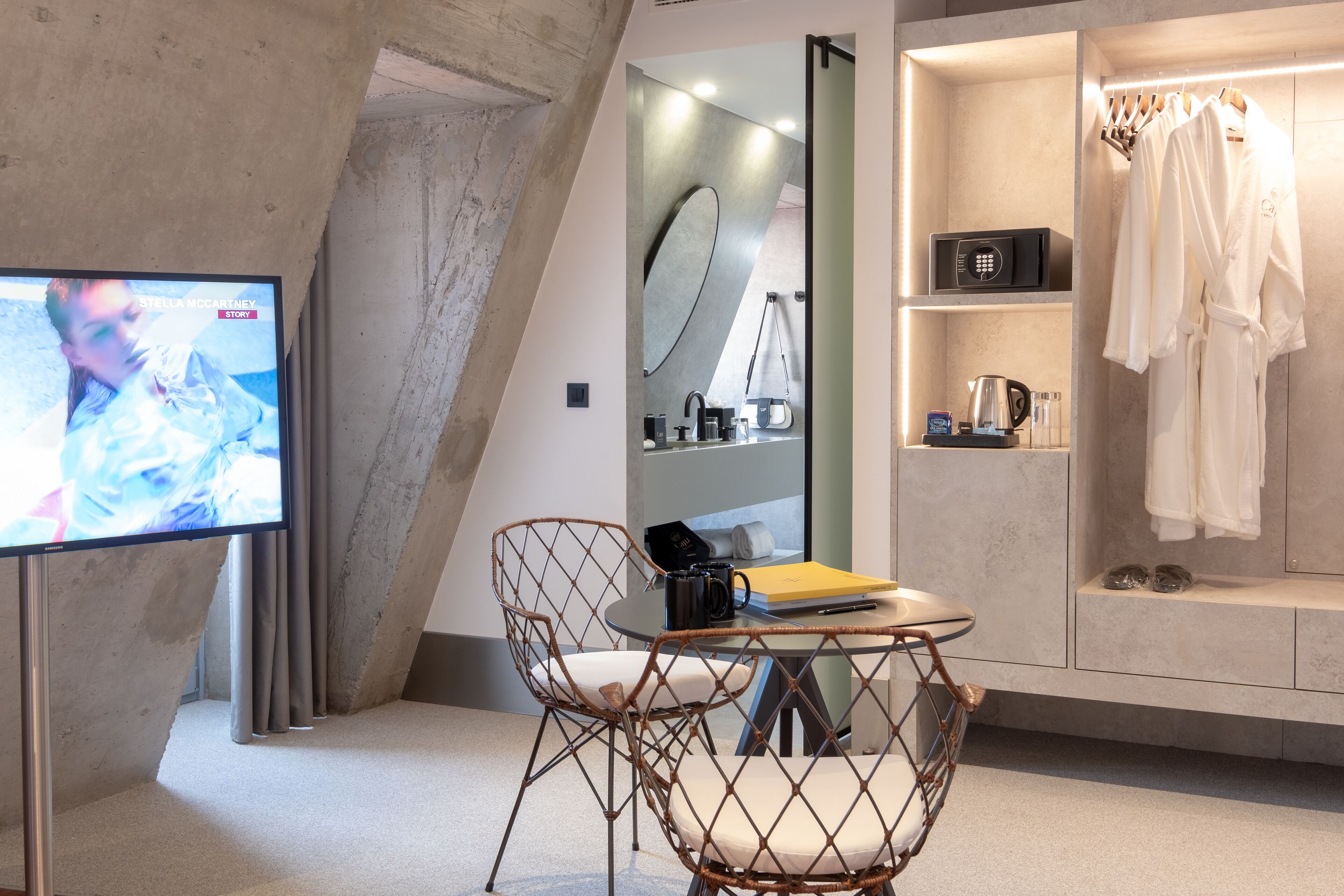 double room (attick) | living area | flat-screen tv