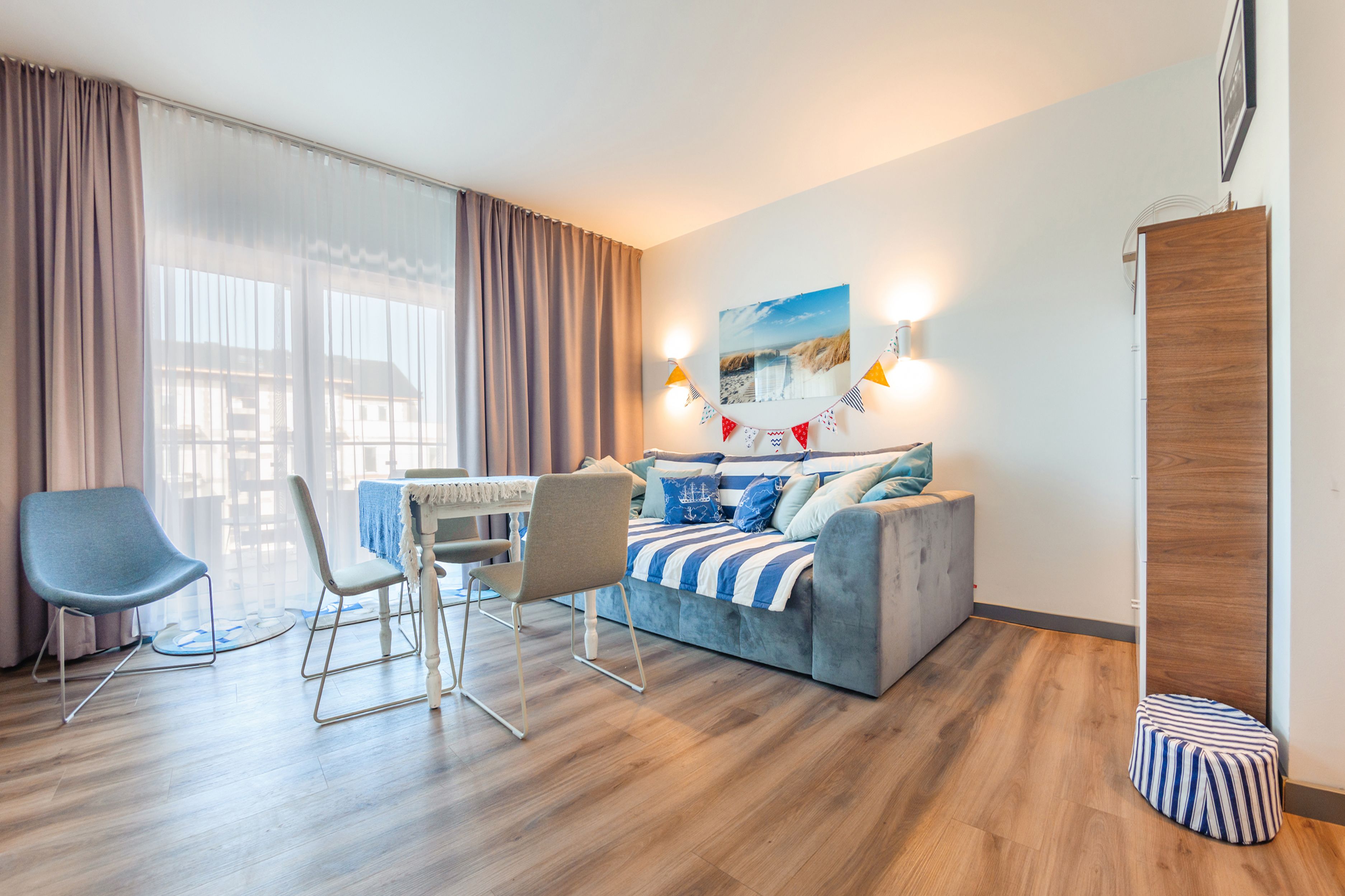 스튜디오 (H 37) | 거실 | 평면 TV