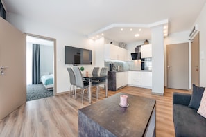 Appartement (I 10) | Cuisine privée | Réfrigérateur, surface de cuisson, bouilloire électrique