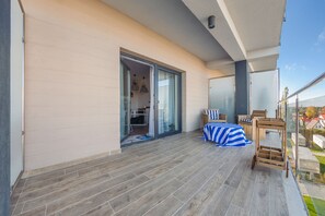 Estudio (H 37) | Balcón