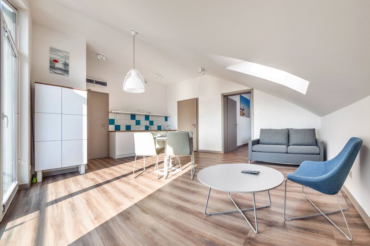 Apartment (I 42) | Living room | Flat-screen TV