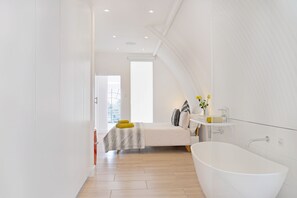 Design Penthouse, 2 Bedrooms, City View | 2 bedrooms, premium bedding, individually decorated - Alexa By Stay Amazing (Cape Town)