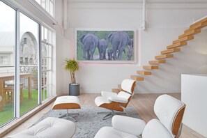 Design Penthouse, 2 Bedrooms, City View | Living area | 32-inch flat-screen TV with digital channels, TV, Netflix - Alexa By Stay Amazing (Cape Town)