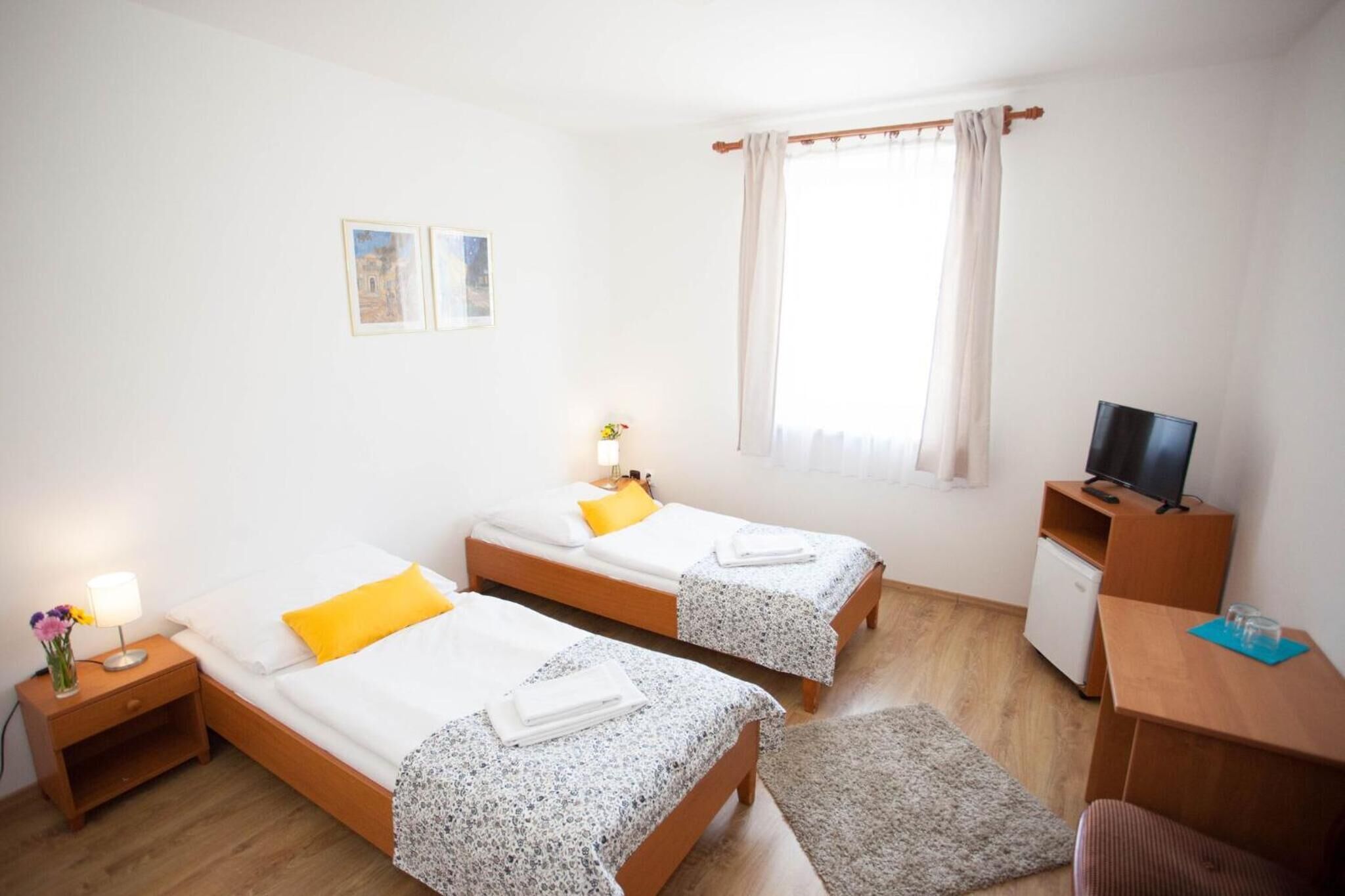 Laptop workspace, free WiFi, bed sheets