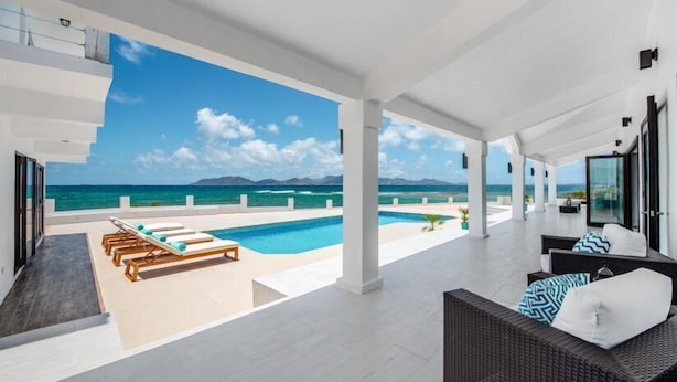 Outdoor pool - Villa Pelican Bay (Blowing Point)