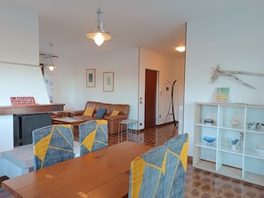 Apartment, 3 Bedrooms | Living area | 40-inch flat-screen TV with satellite channels, TV