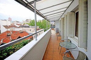 Apartment, 2 Schlafzimmer | Balkon