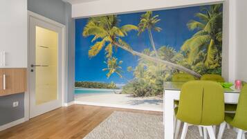 Apartment, 1 Bedroom | In-room dining