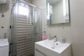 Apartamento, 1 quarto | Chuveiro