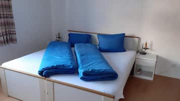 1 bedroom, individually decorated, individually furnished, free WiFi