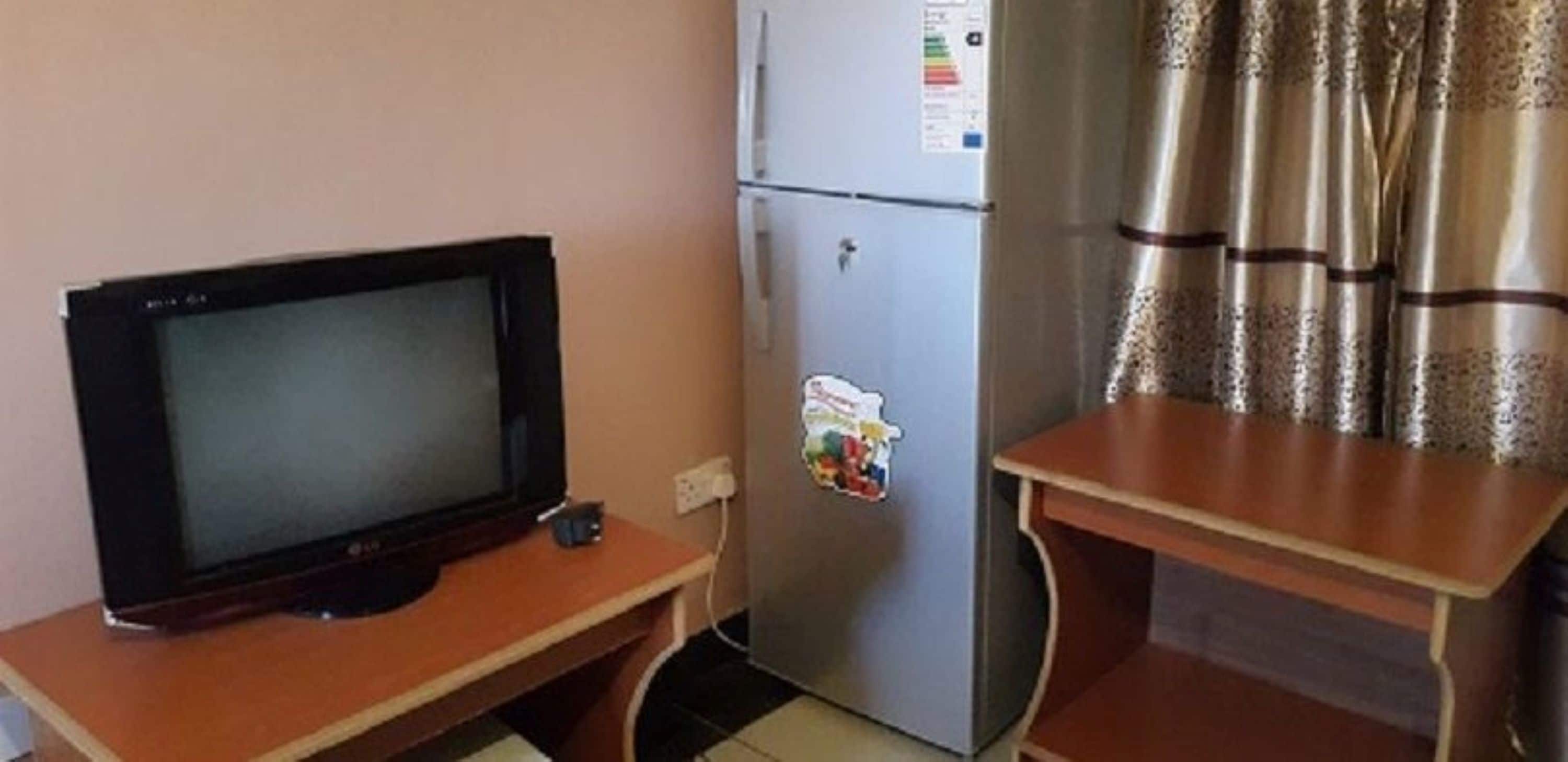 Standard Room | Desk, free WiFi, bed sheets