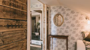 Quadruple Room | 1 bedroom, individually decorated, individually furnished