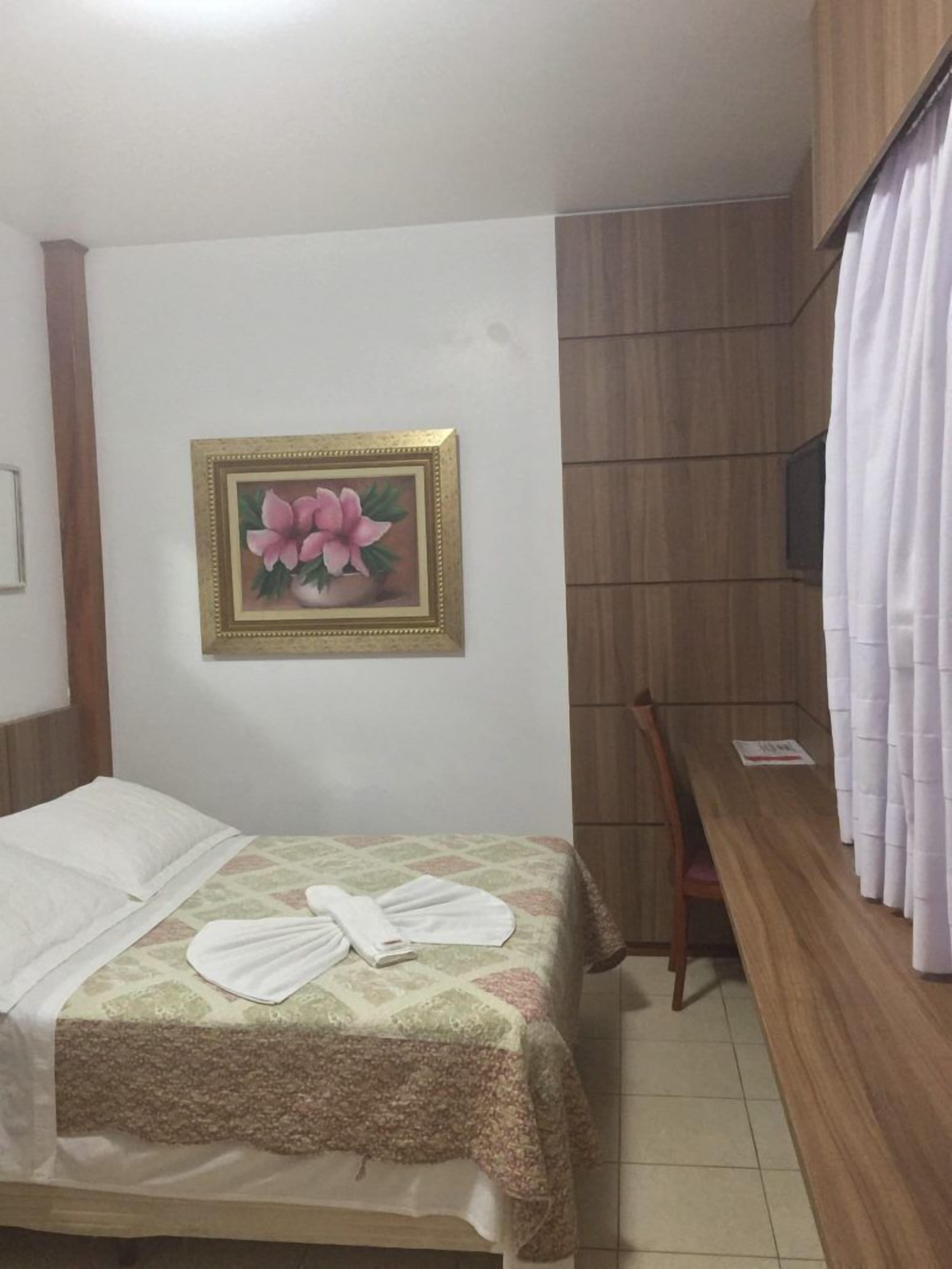 deluxe double or twin room | 1 bedroom, minibar, desk, free wifi