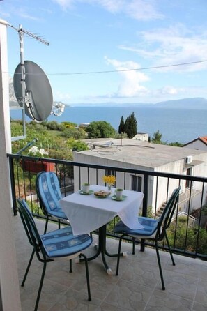 Habitación doble, balcón, vista al mar | Vista del balcón