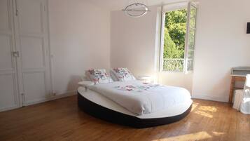 1 chambre, literie de qualité supérieure, décoration personnalisée