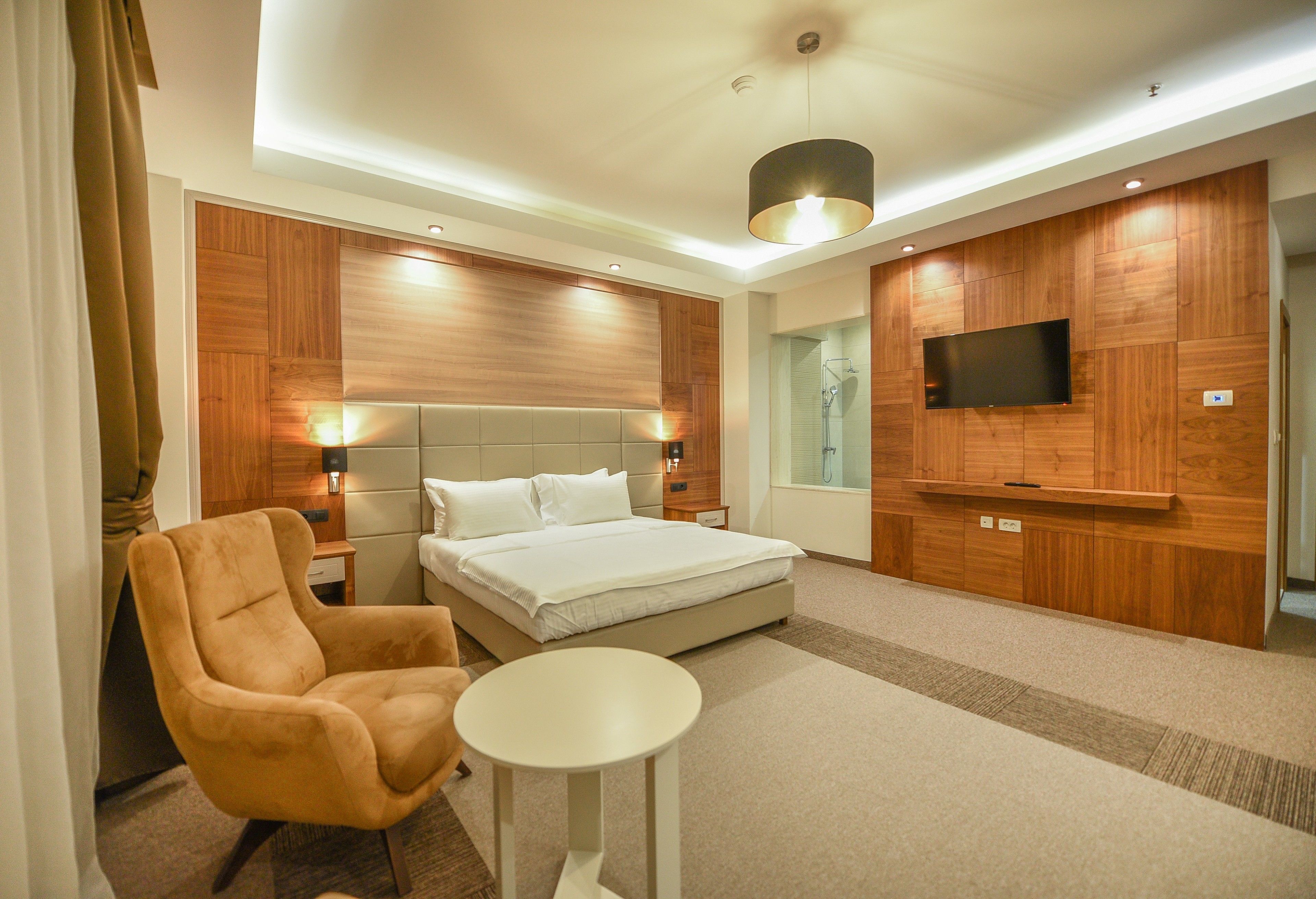 1 bedroom, in-room safe, desk, soundproofing