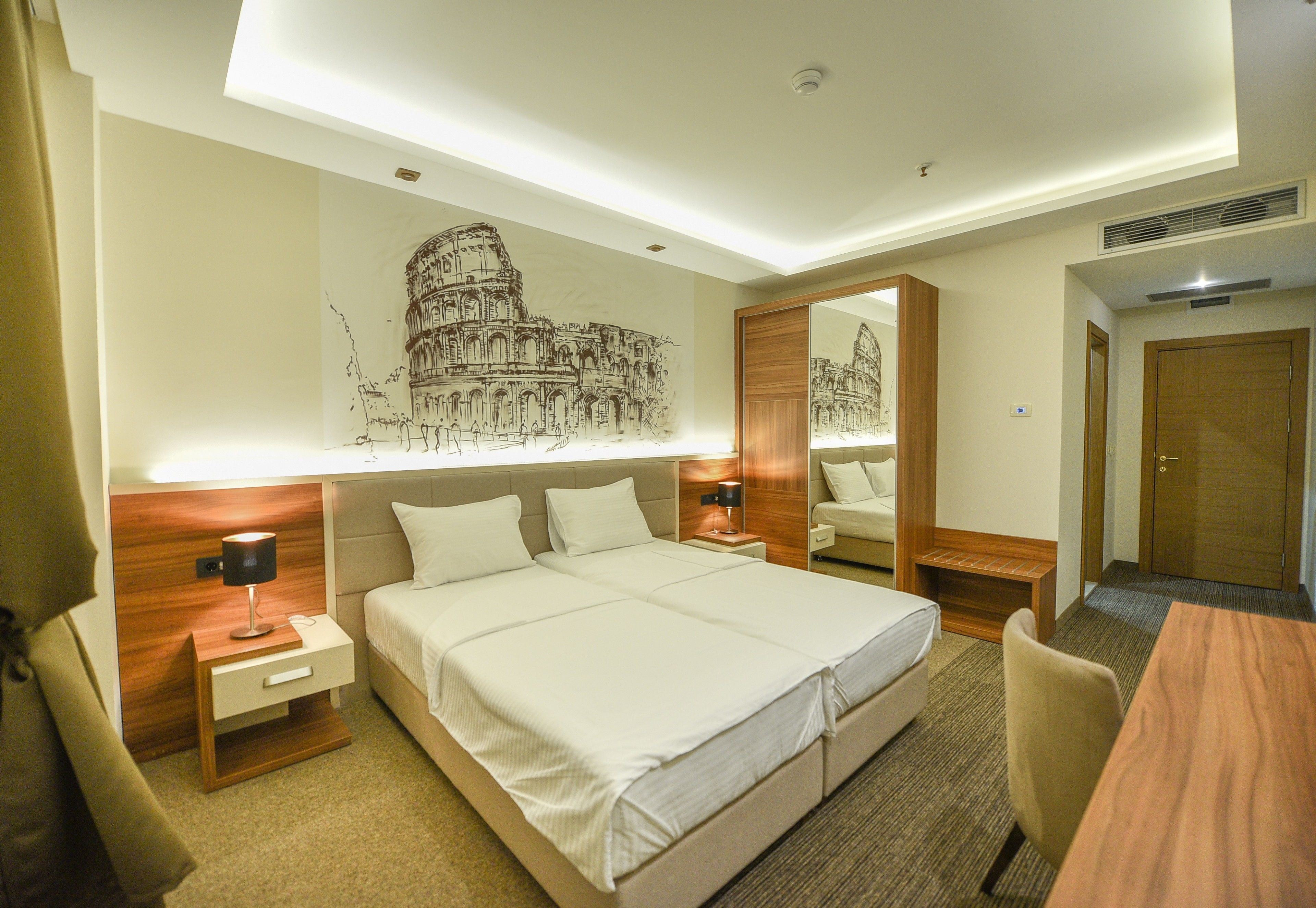 deluxe double room single use | 1 bedroom, in-room safe, desk, soundproofing