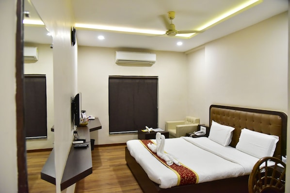 1 bedroom, in-room safe, individually decorated, soundproofing