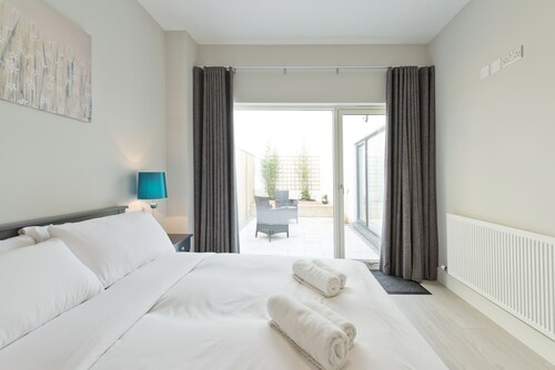 The Seamus Heaney Suite - hiphipstay