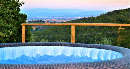 Villa Close to Florence, Hot Tub & Breathtaking View