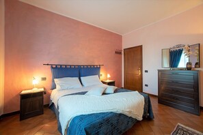 3 Schlafzimmer, Bügeleisen/Bügelbrett, kostenlose Babybetten