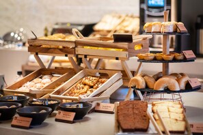 Frukostbuffé varje dag mot avgift
