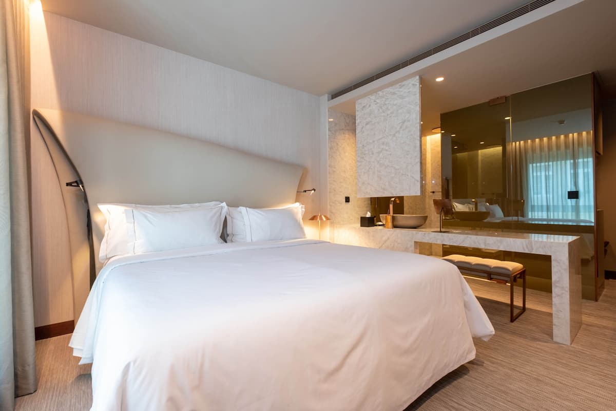Family Room, Connecting Rooms (2 Adults and 2 Children)