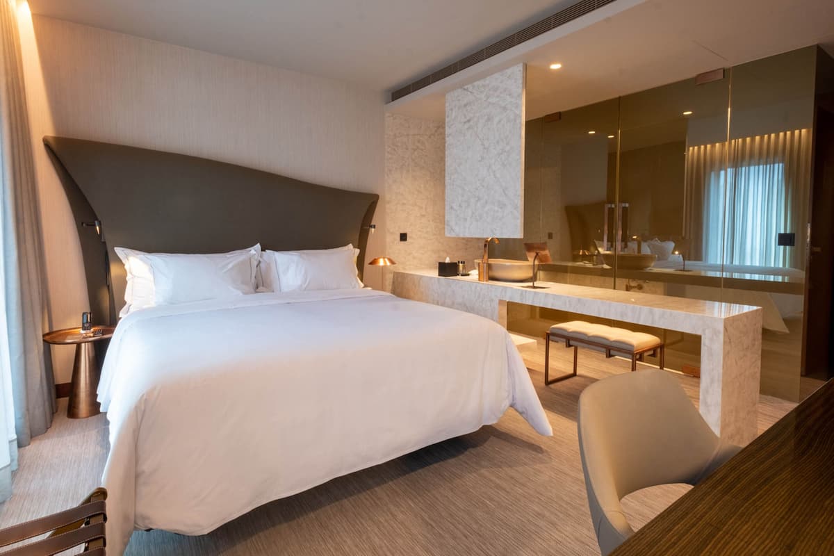 1 bedroom, premium bedding, down duvets, memory-foam beds