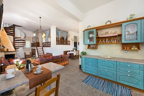 Villa (White) | Private kitchen