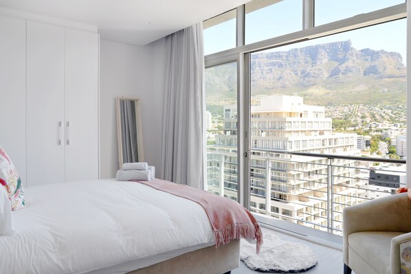 Design-Penthouse | 3 Schlafzimmer, Verdunkelungsvorhänge, Bügeleisen/Bügelbrett