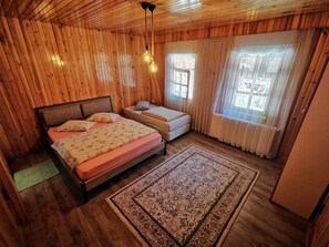 Bungalow supérieur, 3 chambres | Décor unique, bureau, espace de travail pour ordinateurs portables