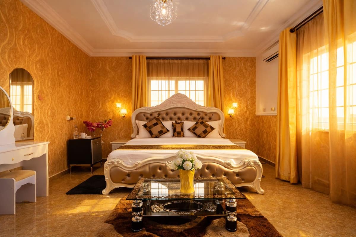 Chambre Duplex Deluxe | Minibar, accĂšs au Wi-Fi (inclus), literie fournie