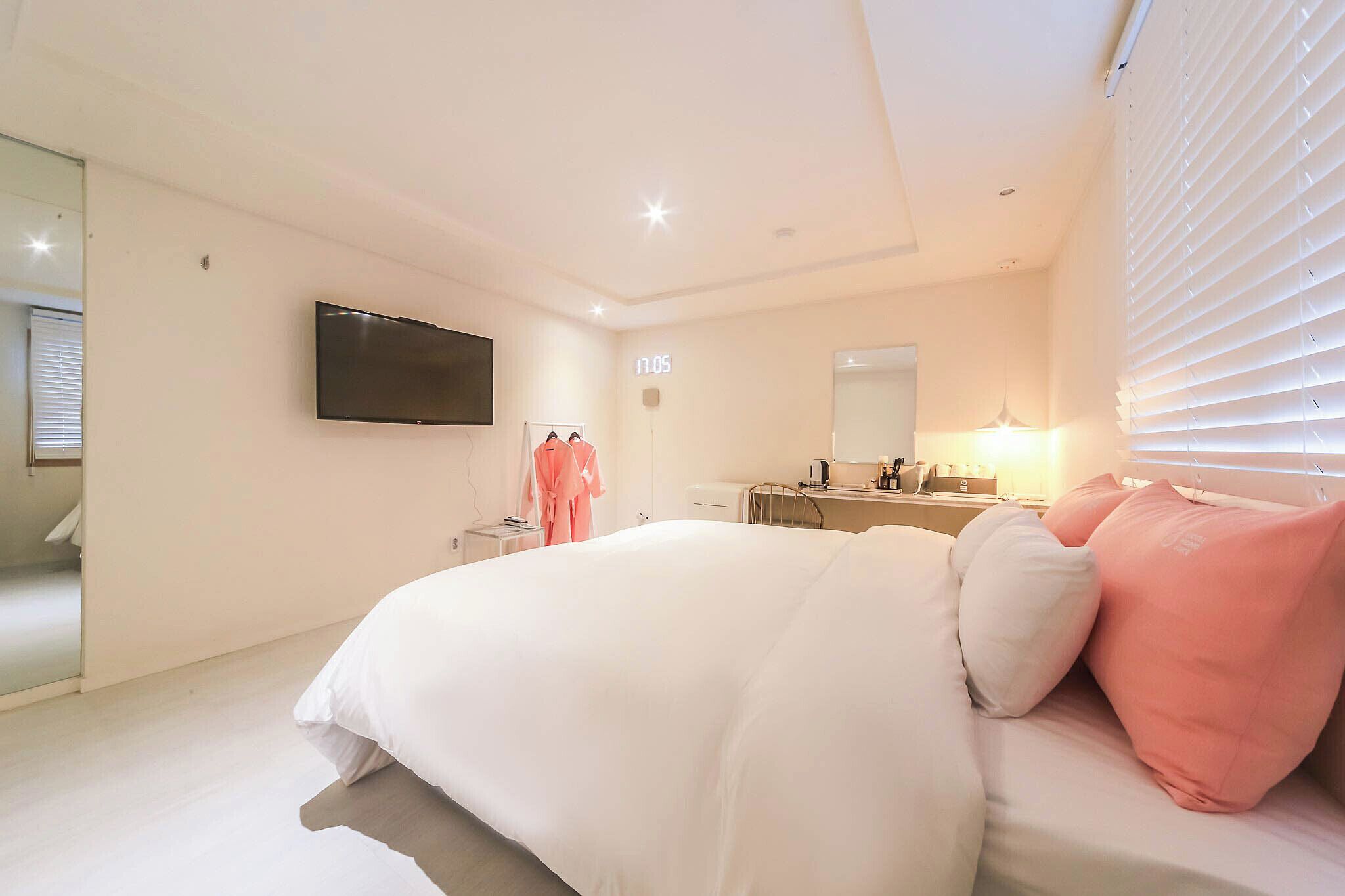 Standard Double Room | Free minibar, desk, blackout drapes, free WiFi