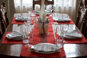 Dining - Takdiri Home (Nairobi)